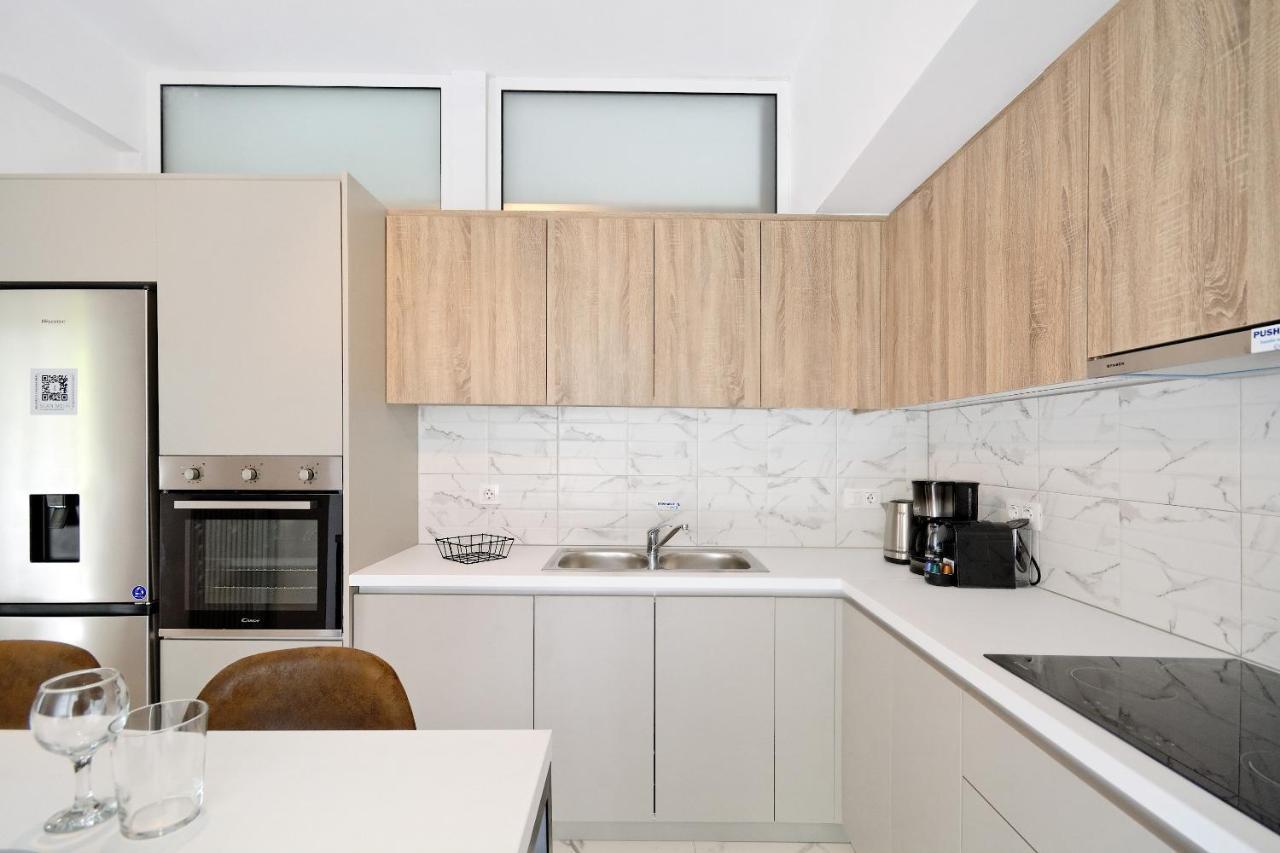 Elegant Big Apartment In Athens Center With Balcony Exteriör bild