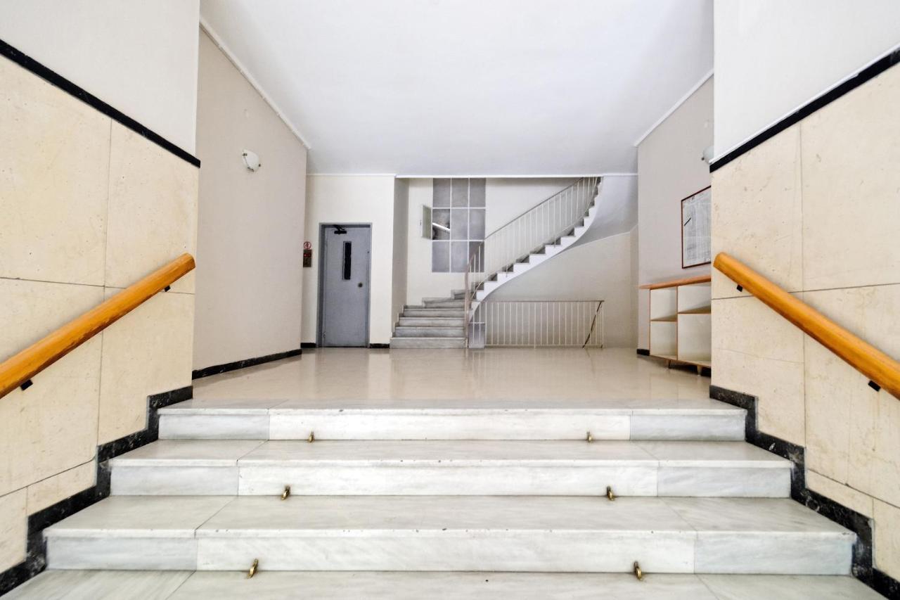 Elegant Big Apartment In Athens Center With Balcony Exteriör bild